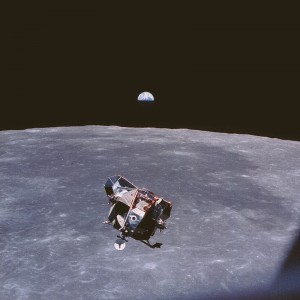Apollo11earthscape